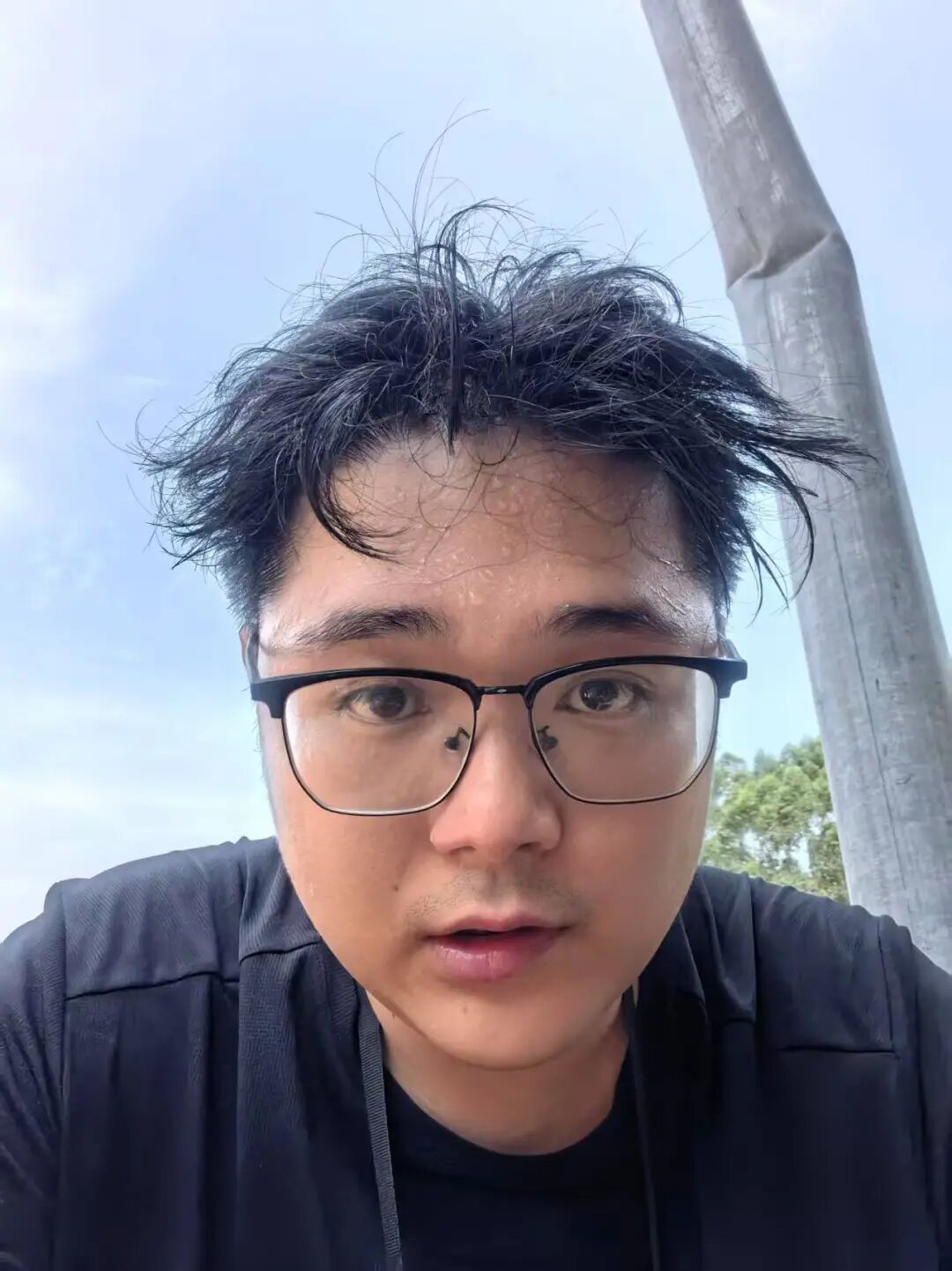 Dang Xinrui's selfie upon arriving at the village